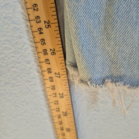 Levi's Jeans Women 25 Light Blue Distressed Button Fly Tapered Pants 100% Cotton - Picture 5 of 16